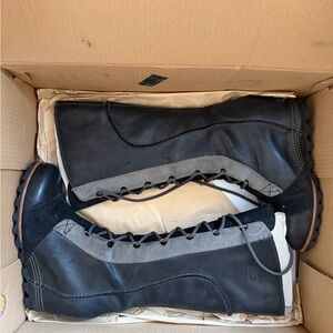 Sorel Black and Gray Tall Lace-Up Leather Boots